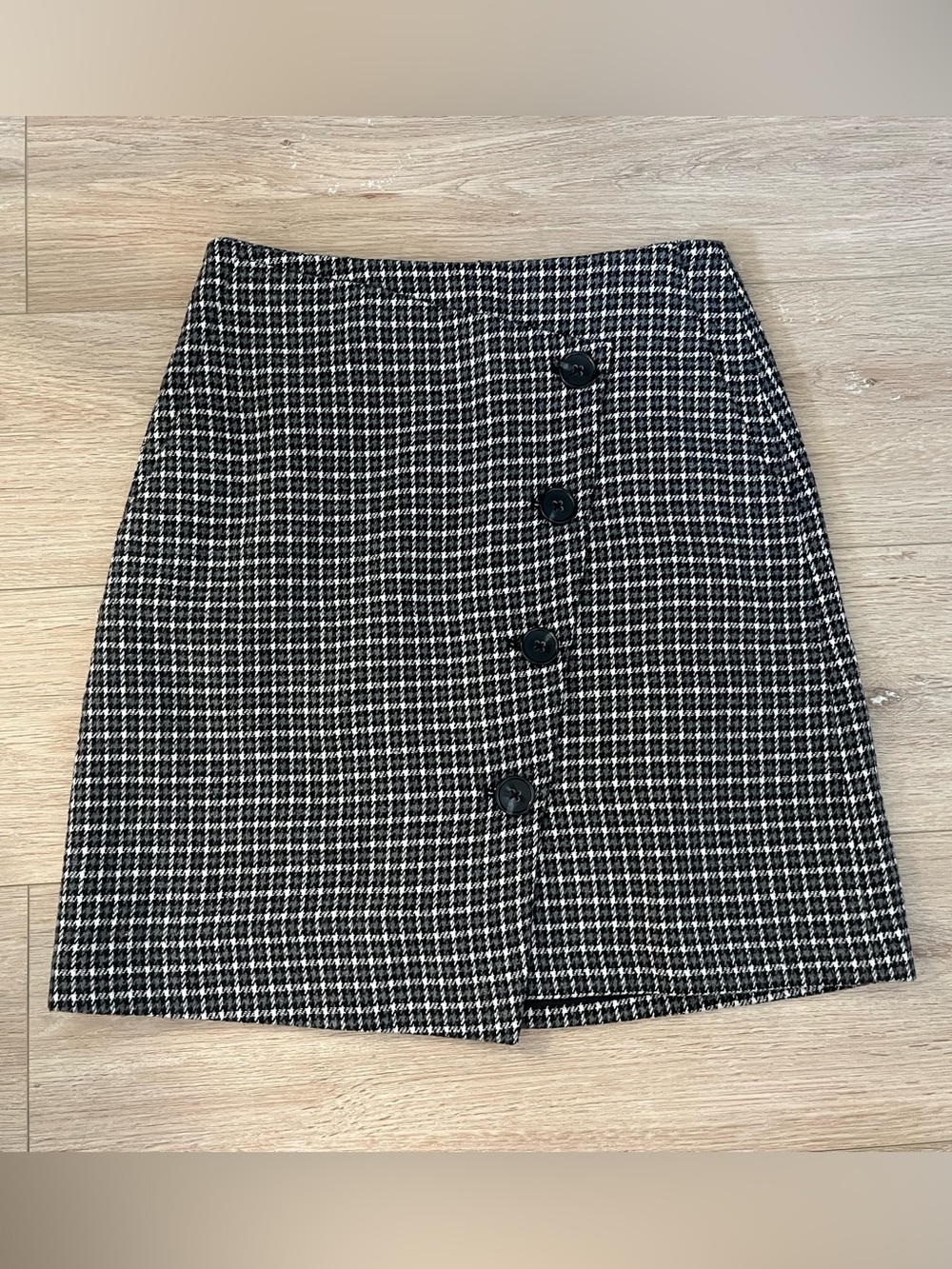 Simons Black & White Houndstooth Mini Skirt with Front Buttons